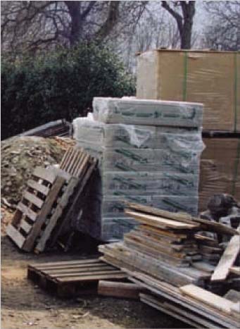Tra gli isolanti utilizzabili in alternativa a quelli tradizionali ci sono i pannelli di fibra di cellulosa e fibra di legno.