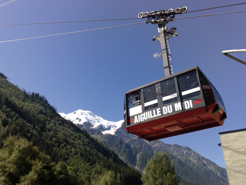 La funivia del'Aiguille du Midi, a Chamonix.