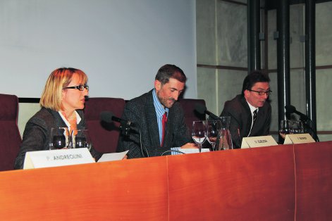 Da sinistra, l’Assessore Zublena, Paolo Bagnod e Jonathan Parker.