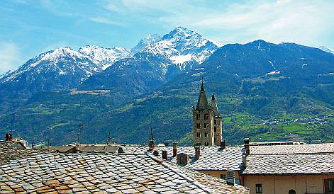 Mont Emilius e Becca di Nona da Aosta.