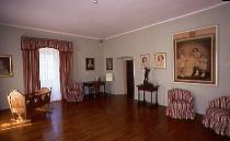 Une des salles du second étage, adaptées aux exigences de résidence d'été du prince du Piémont, Humbert
