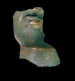 Fragment de tête en bronze doré découvert près du Théâtre romain d’Aoste et exposé au MAR - Musée Archéologique Régional
